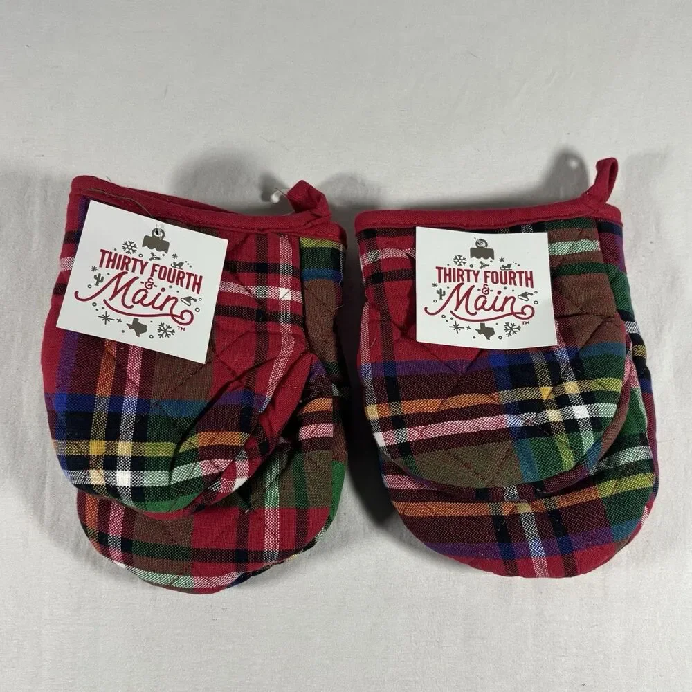 Thirty Fourth & Main Plaid Mini Oven Mitts Pot Holders Set of 2
